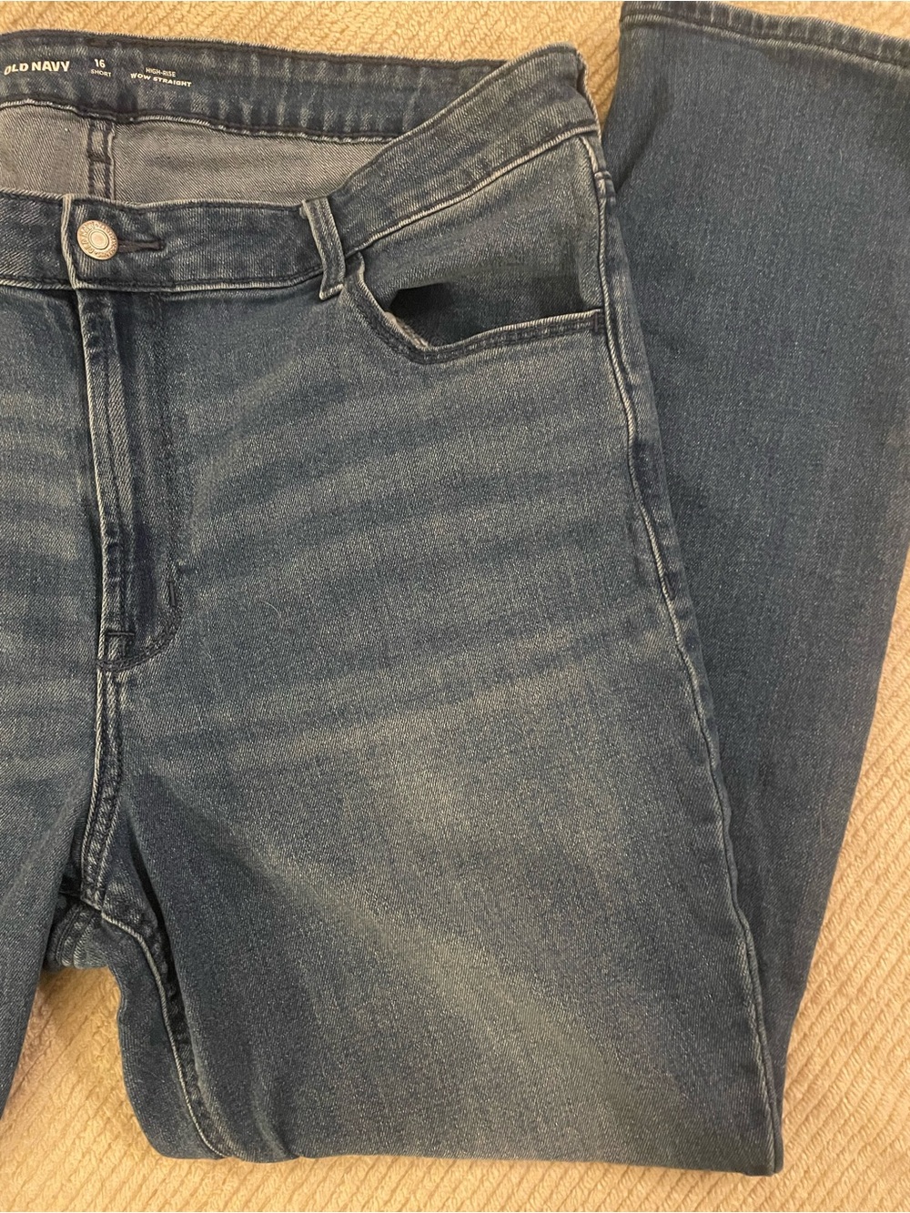 Old Navy Women's High-Rise, Straight Plus Size Jeans, Size 16 short - Picture 4 of 9